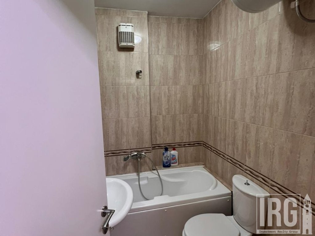 APARTAMENT 2+1+2 NE QENDER TE TIRANES, PRANE 9 KATESHEVE