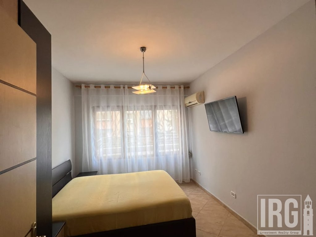 APARTAMENT 2+1+VERANDE TE KOMUNA E PARISIT
