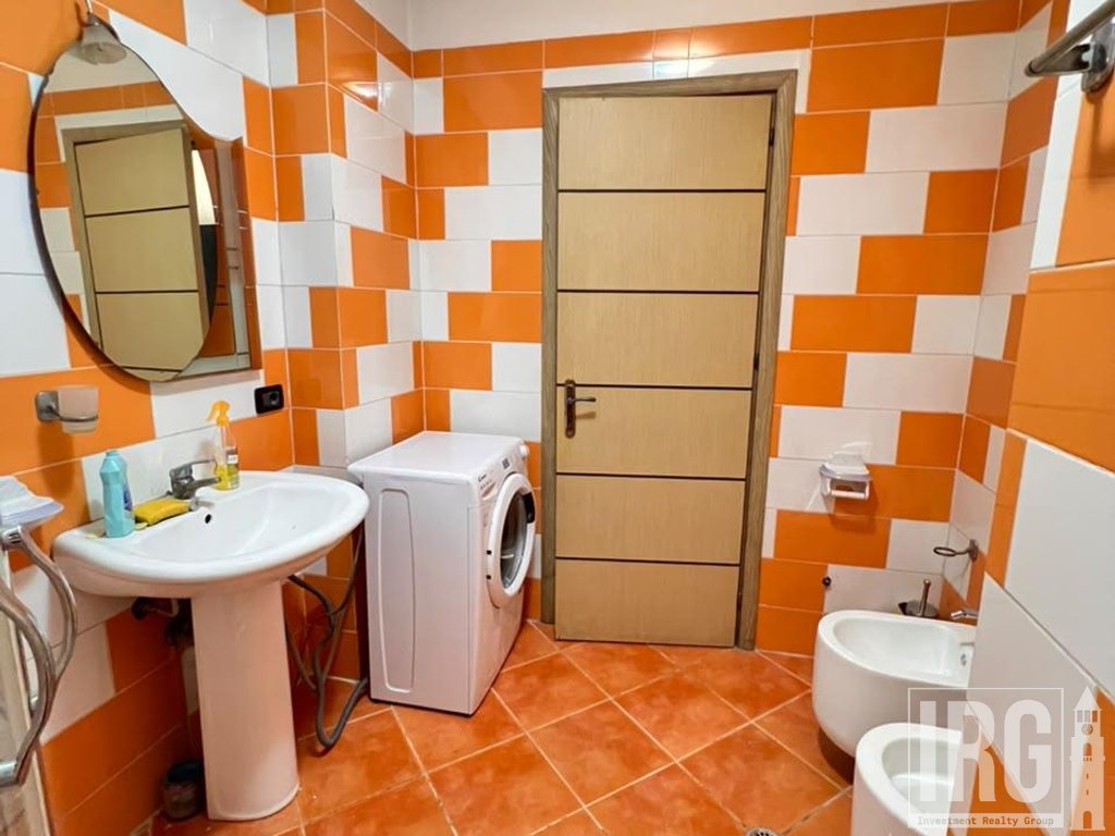APARTAMENT 2+1+VERANDE TE KOMUNA E PARISIT