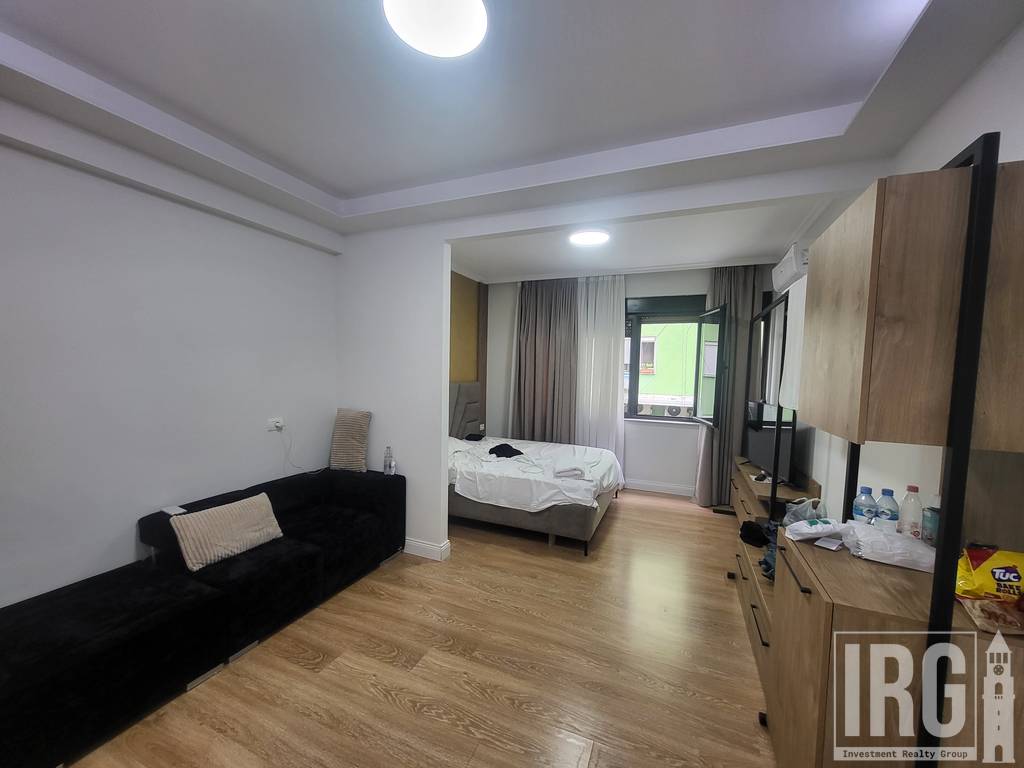 Jepet ambient per qira ne bllok!