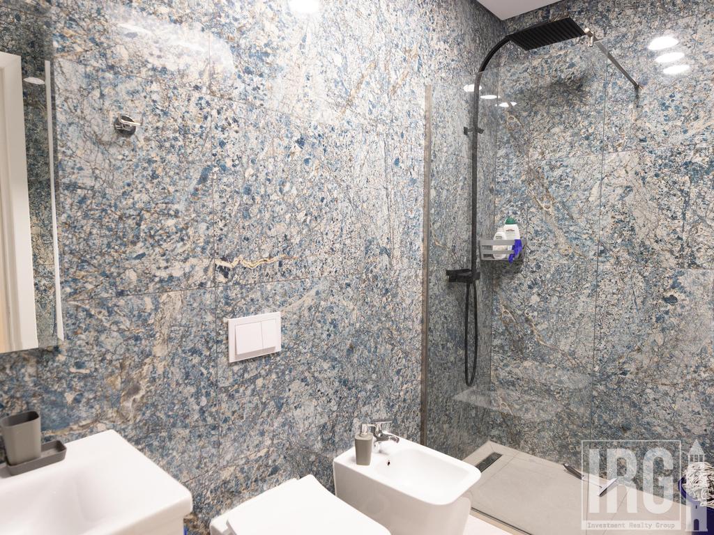 APARTAMENT 2+1+2 POSTE PARKIMI TE KOPSHTI ZOOLOGJIK, PRANE TIKU&MATO
