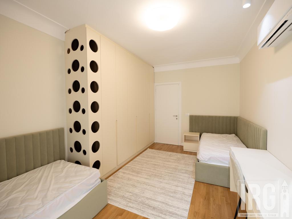 APARTAMENT 2+1+2 POSTE PARKIMI TE KOPSHTI ZOOLOGJIK, PRANE TIKU&MATO