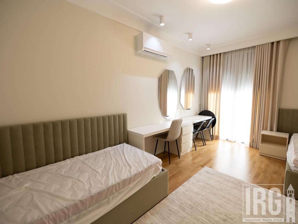 APARTAMENT 2+1+2 POSTE PARKIMI TE KOPSHTI ZOOLOGJIK, PRANE TIKU&MATO