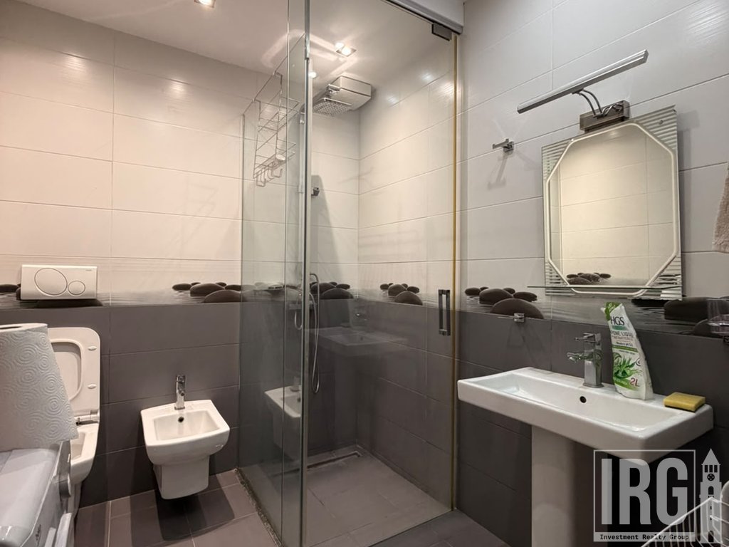 Qender, Apartament 2+1 me qira!