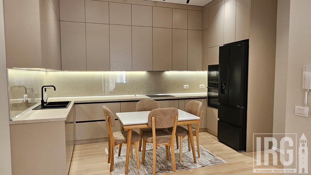 Apartament 3+1 me Oborr Privat- Eden Residence, Sauk