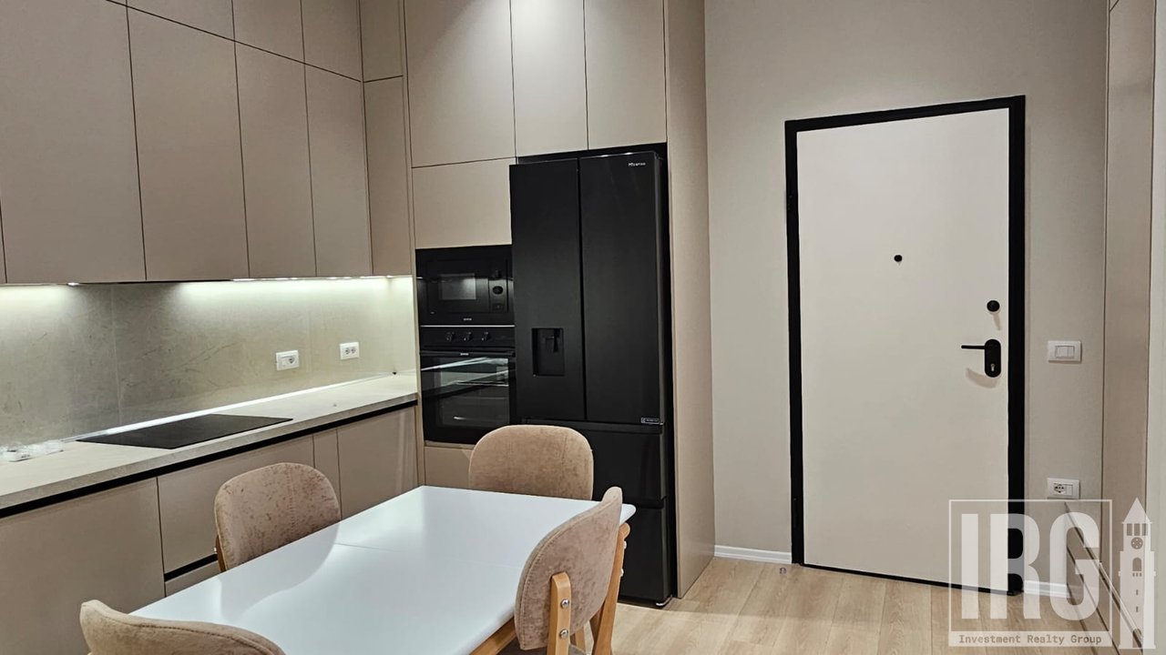 Apartament 3+1 me Oborr Privat- Eden Residence, Sauk
