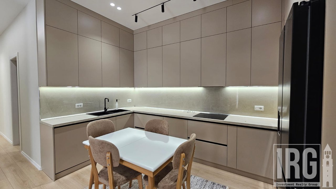 Apartament 3+1 me Oborr Privat- Eden Residence, Sauk