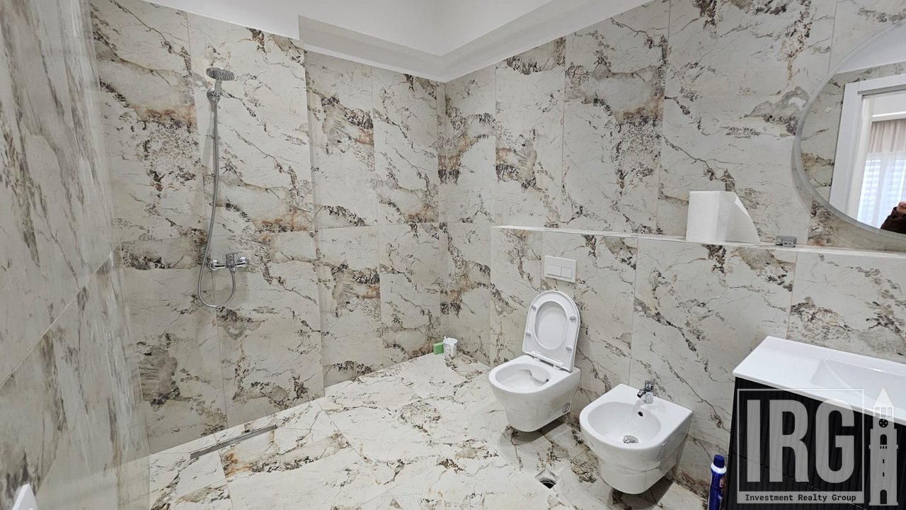 Apartament 3+1 me Oborr Privat- Eden Residence, Sauk