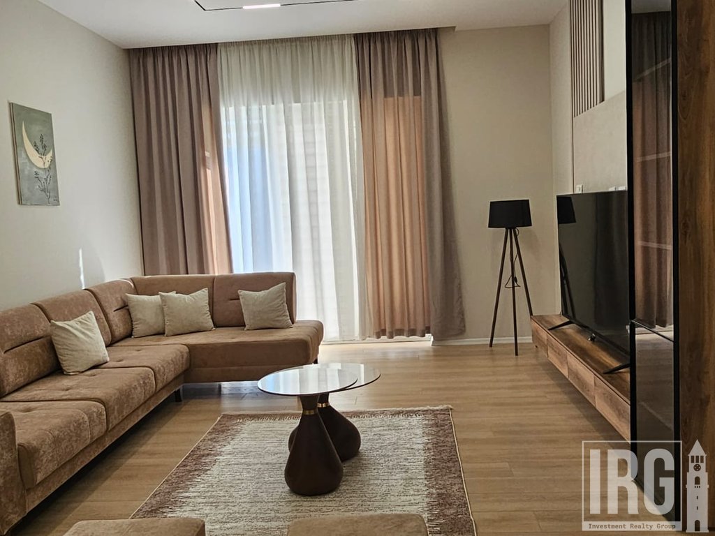 Apartament 3+1 me Oborr Privat- Eden Residence, Sauk