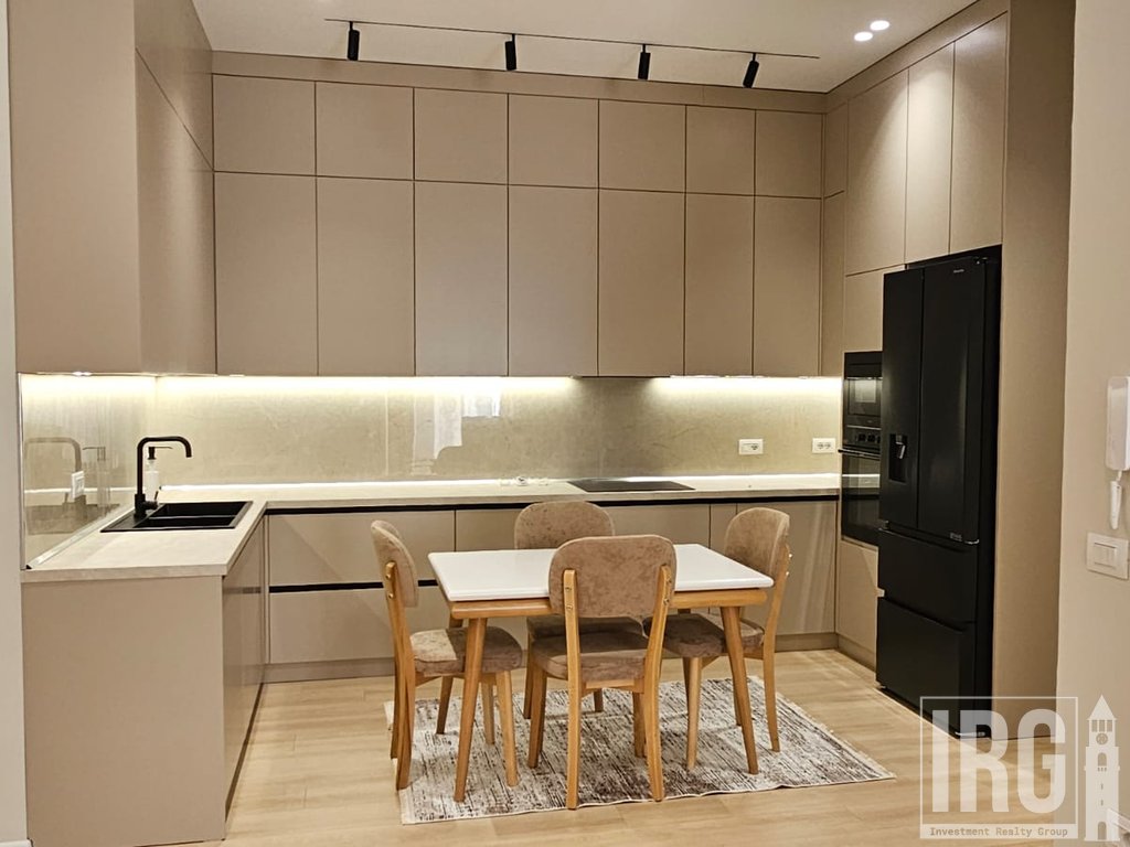 Apartament 3+1 me Oborr Privat- Eden Residence, Sauk