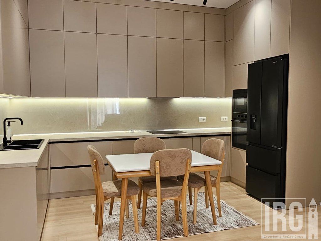 Apartament 3+1 me Oborr Privat- Eden Residence, Sauk