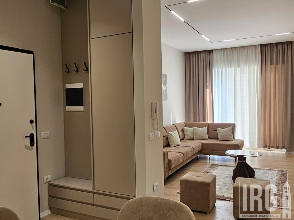 Apartament 3+1 me Oborr Privat- Eden Residence, Sauk