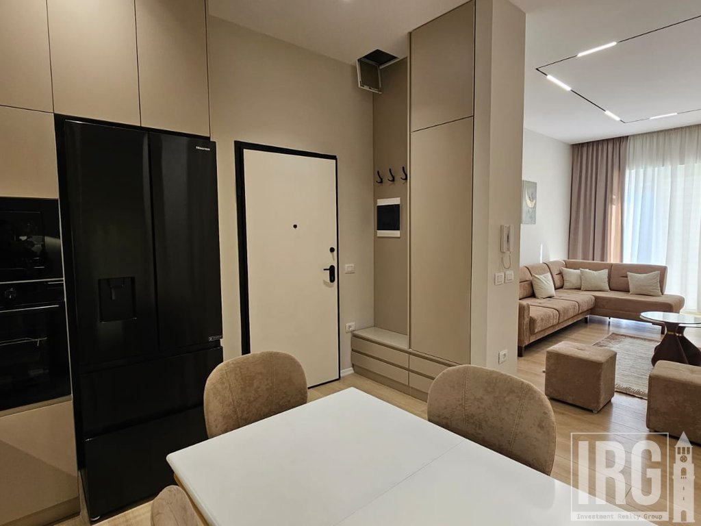 Apartament 3+1 me Oborr Privat- Eden Residence, Sauk