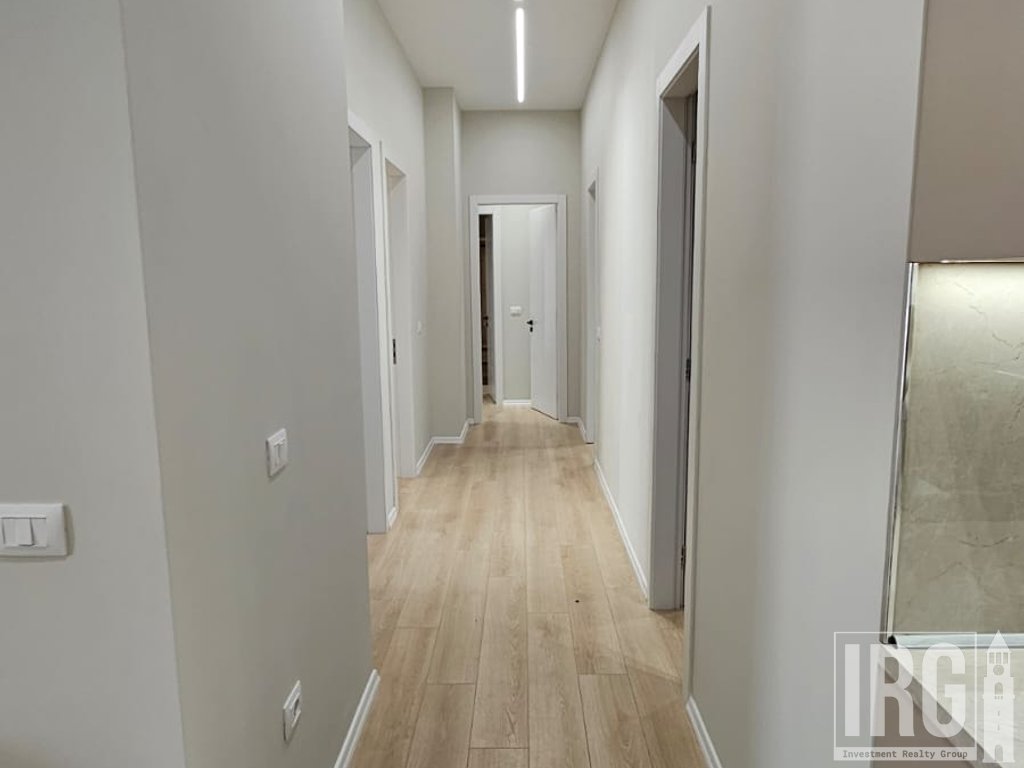 Apartament 3+1 me Oborr Privat- Eden Residence, Sauk