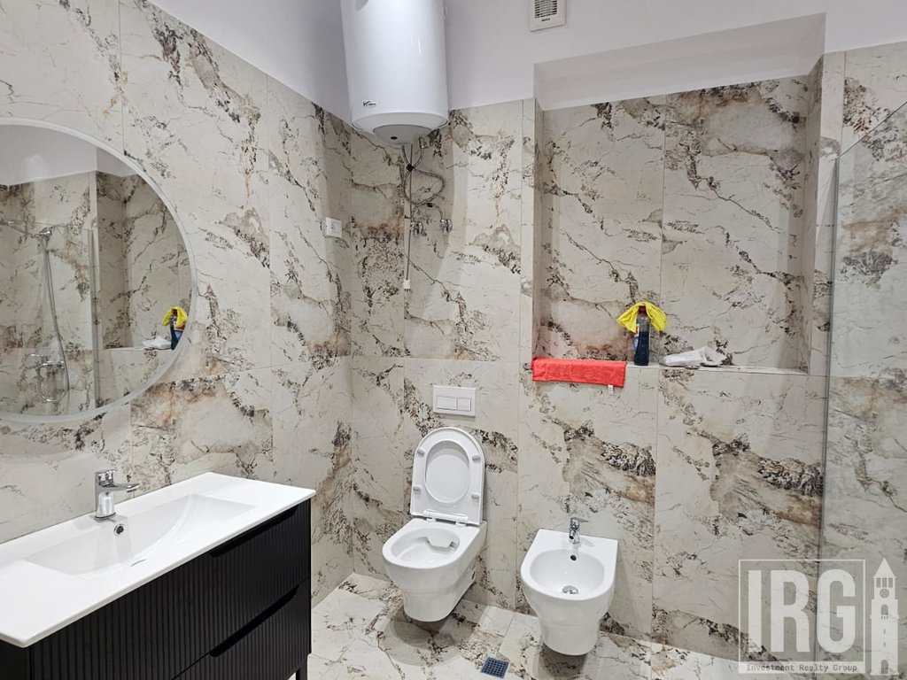 Apartament 3+1 me Oborr Privat- Eden Residence, Sauk
