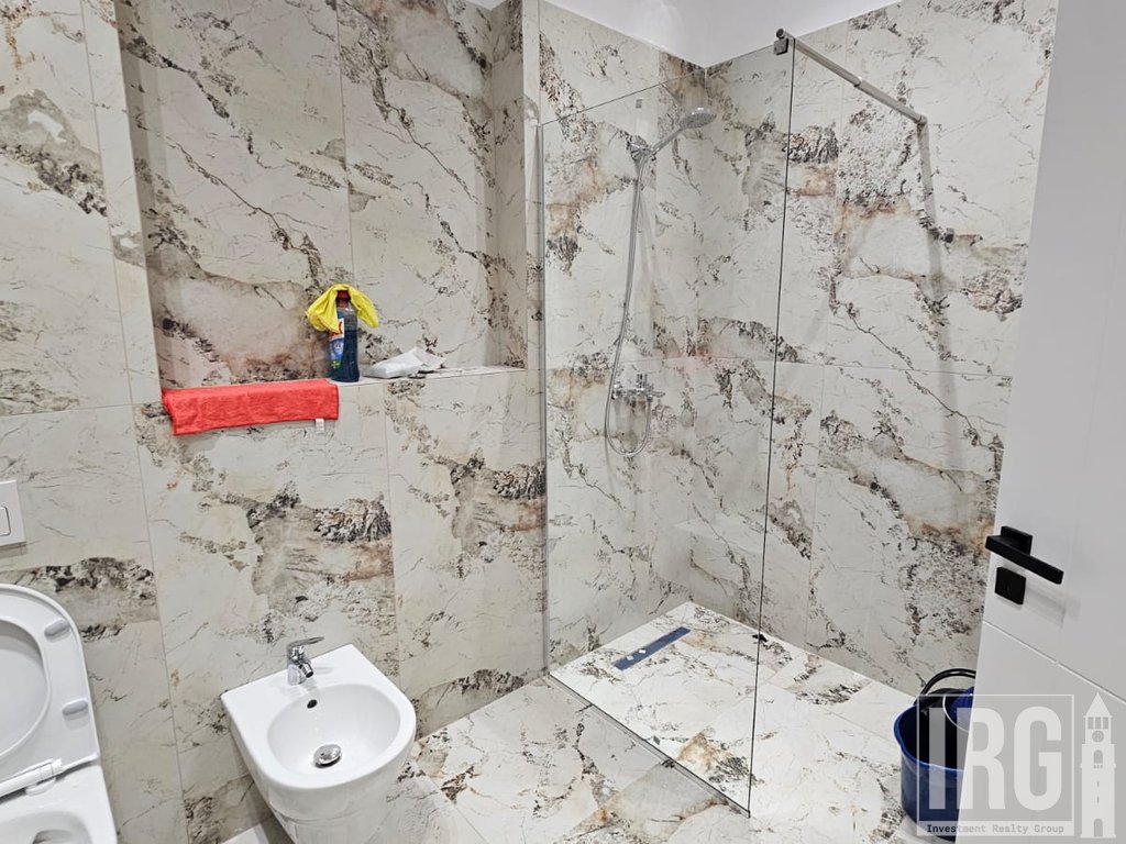 Apartament 3+1 me Oborr Privat- Eden Residence, Sauk