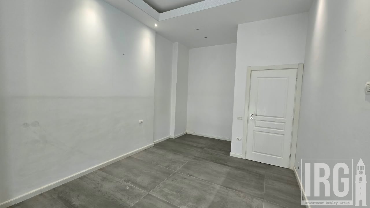 SHITET APARTAMENT 2+1 TE GOLDEN PARK, PERBALLE SPITALIT AMERIKAN 3!