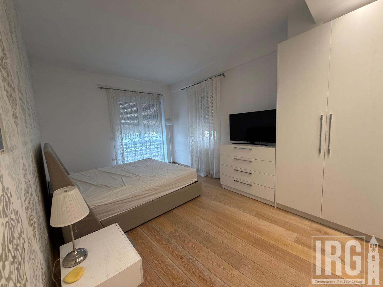 3+1+2+Veranda apartment on Bogdaneve Street!