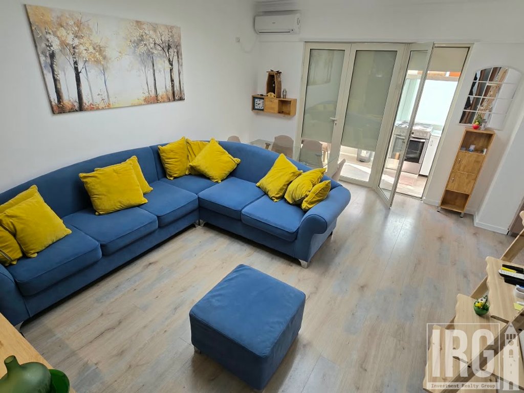 SHITET APARTAMENT 3+1+2 | LIQENI I THATË ( PA MALORE)