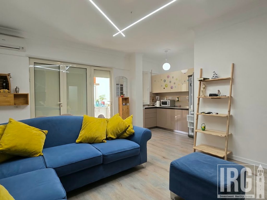 SHITET APARTAMENT 3+1+2 | LIQENI I THATË ( PA MALORE)