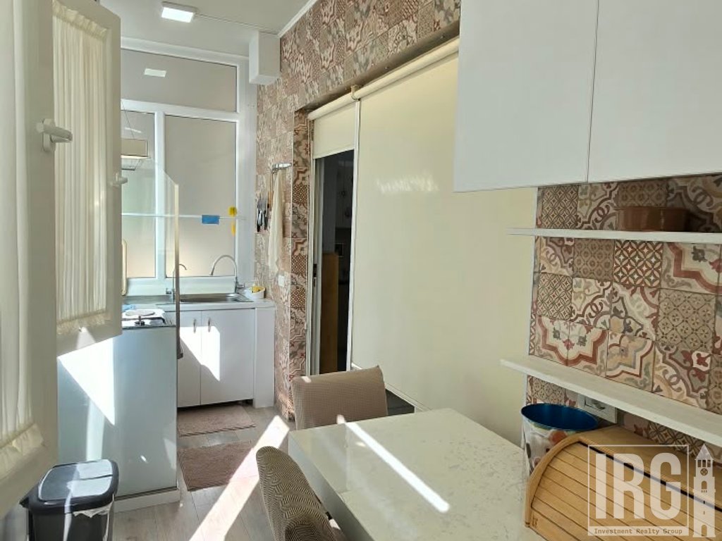 SHITET APARTAMENT 3+1+2 | LIQENI I THATË ( PA MALORE)
