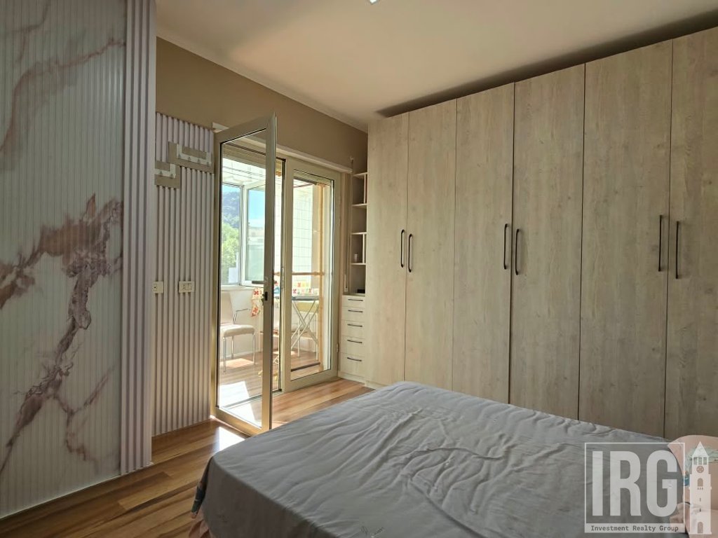SHITET APARTAMENT 3+1+2 | LIQENI I THATË ( PA MALORE)