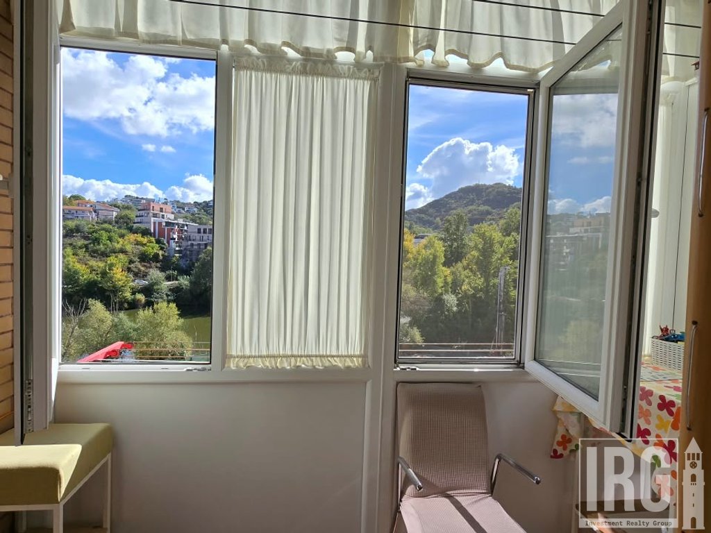 SHITET APARTAMENT 3+1+2 | LIQENI I THATË ( PA MALORE)