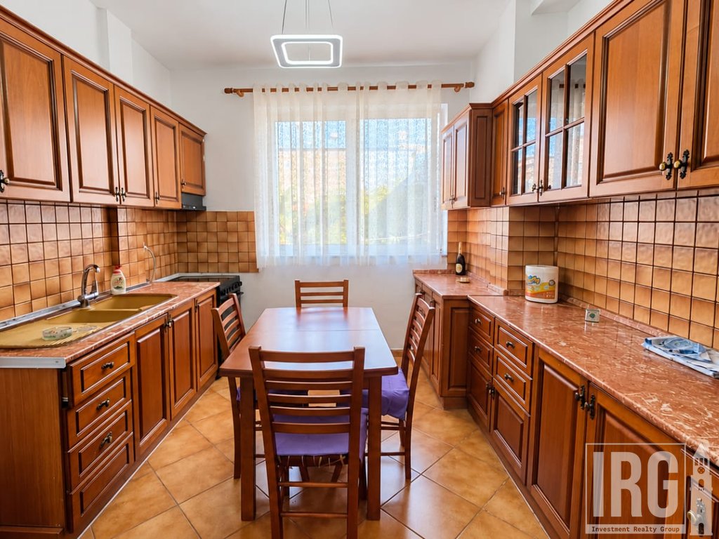 Jepet me Qira Apartament 3+1 – Brryli, Pranë Poliklinikës Nr. 1