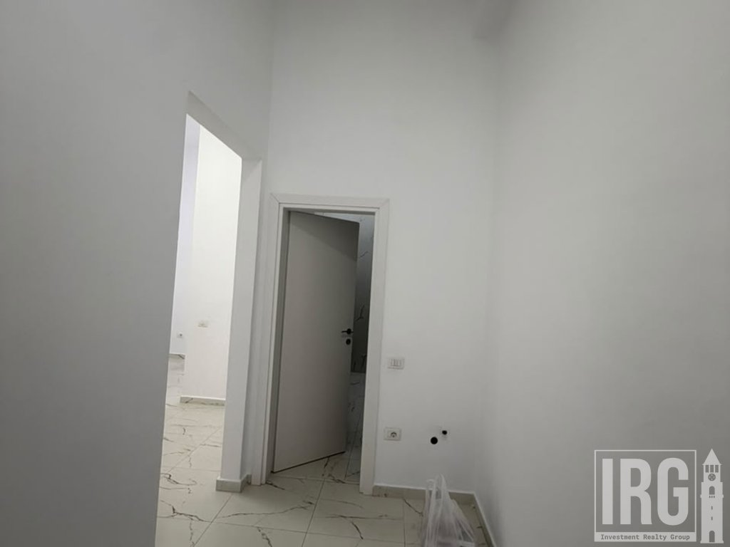 📍 Jepet me qira 2+1 Për zyra, biznes ose banim – Donika Center