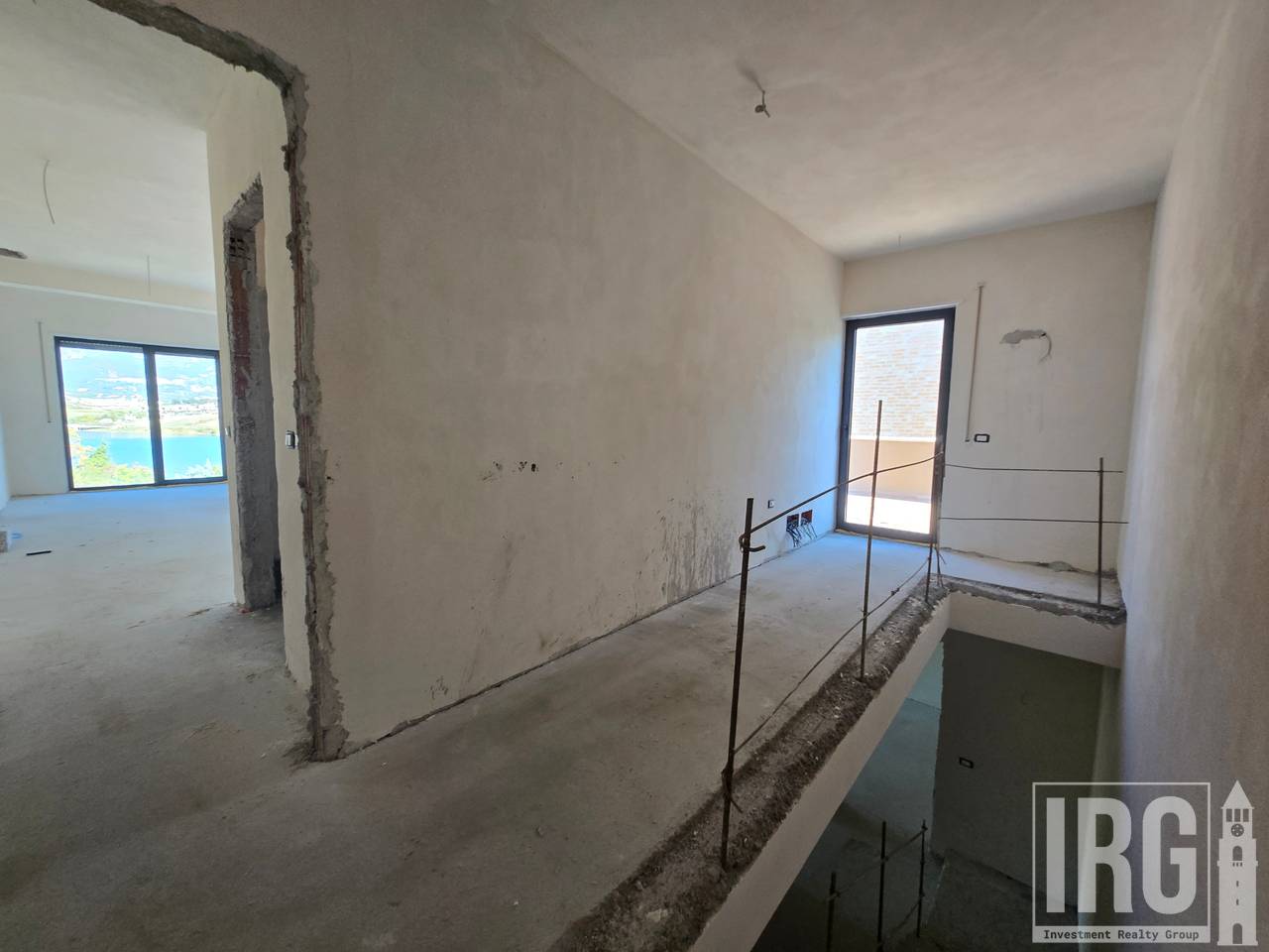 Vile Individuale me Pishine ne Swan Lake Residence