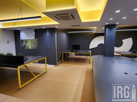 🏢 PRESTIGIOUS BUILDING FOR RENT – BLLOKU AREA