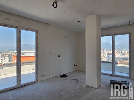 APARTAMENT 1+1 ME VERANDE NE YZBERISHT!