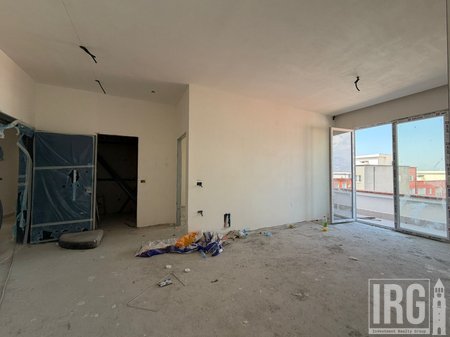 APARTAMENT 1+1 ME VERANDE NE YZBERISHT!