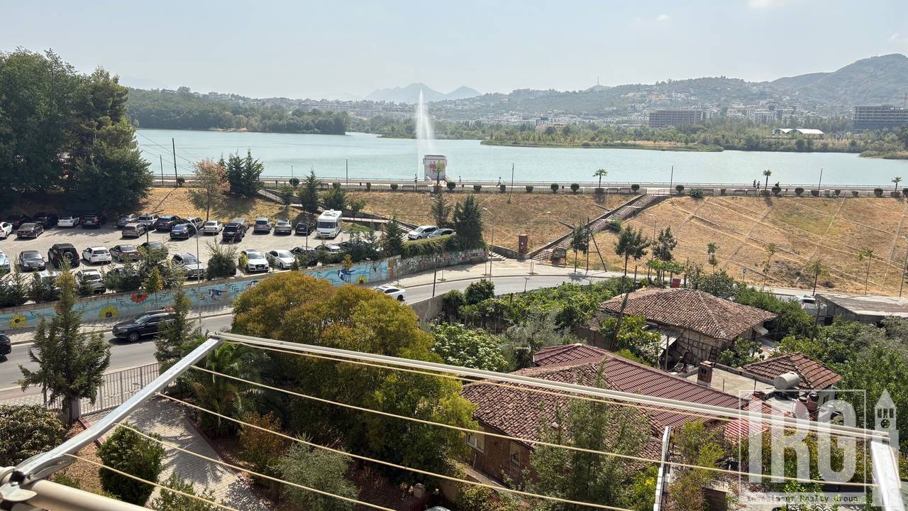 APPARTAMENTO 3+1+POSTO AUTO IN AFFITTO AL COMPLESSO NOBIS, CON VISTA SUL LAGO DI TIRANA