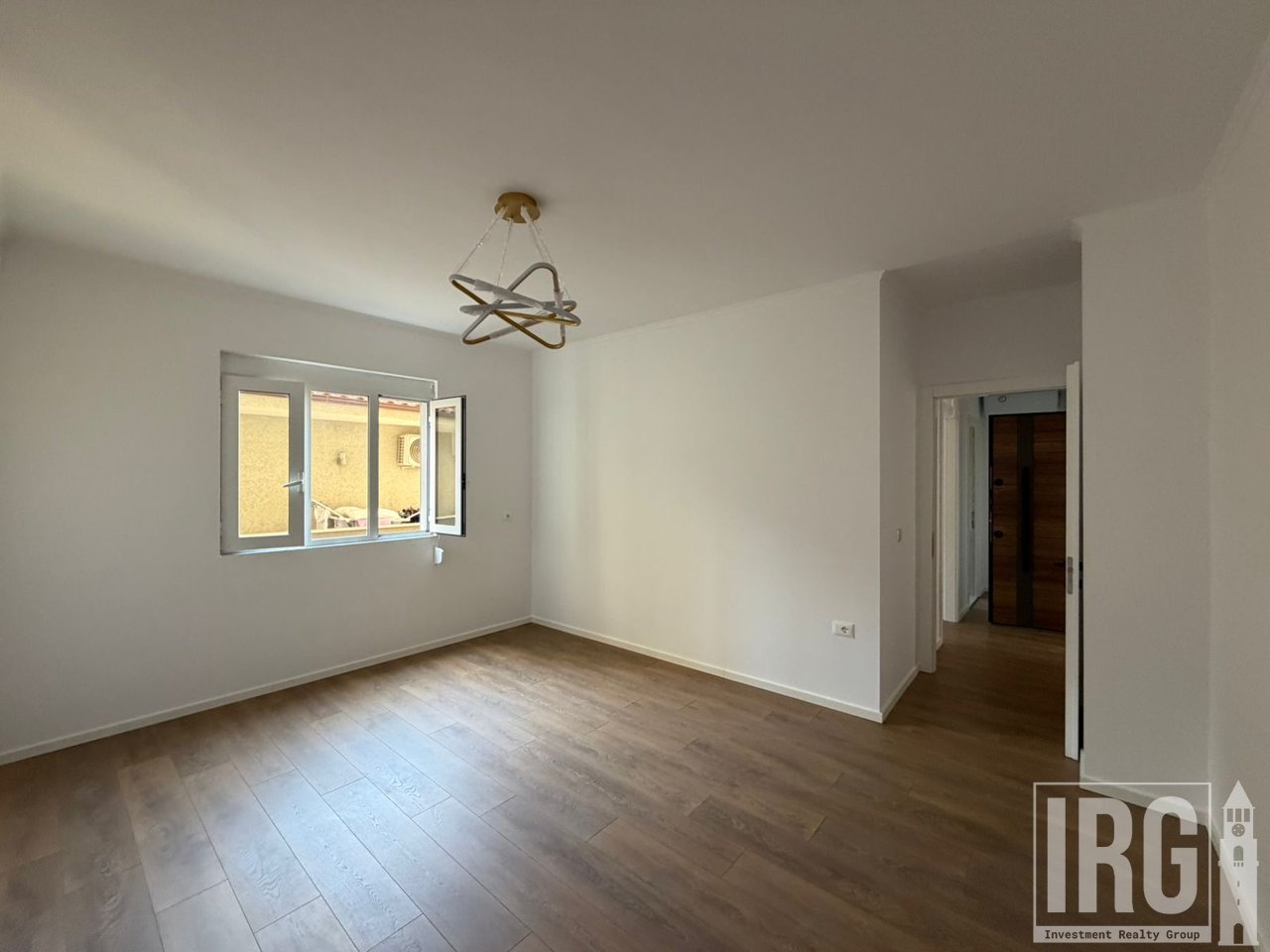 SHITET APARTAMENT 1+1 NE LAPRAKE, PRANE ZOJA KESHILLIT TE MIRE