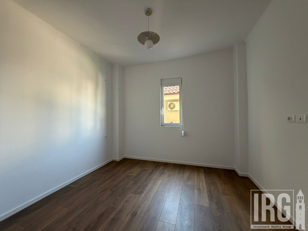 SHITET APARTAMENT 1+1 NE LAPRAKE, PRANE ZOJA KESHILLIT TE MIRE