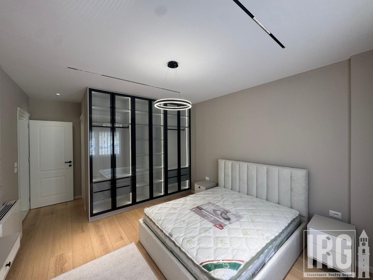 APARTMENT FOR RENT 2+1+2 + PARKING AT LAKE LAND.
