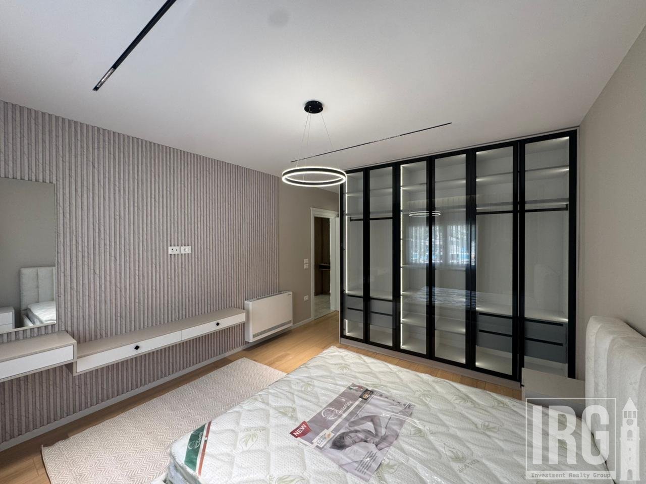 APARTMENT FOR RENT 2+1+2 + PARKING AT LAKE LAND.