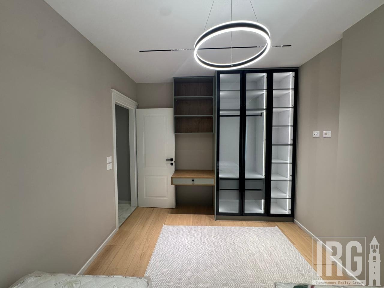 APARTMENT FOR RENT 2+1+2 + PARKING AT LAKE LAND.