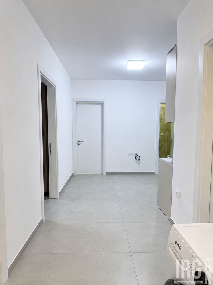 Appartamento 3+1+3 con veranda e posto auto in vendita – Rruga e Dibrës, Tirana