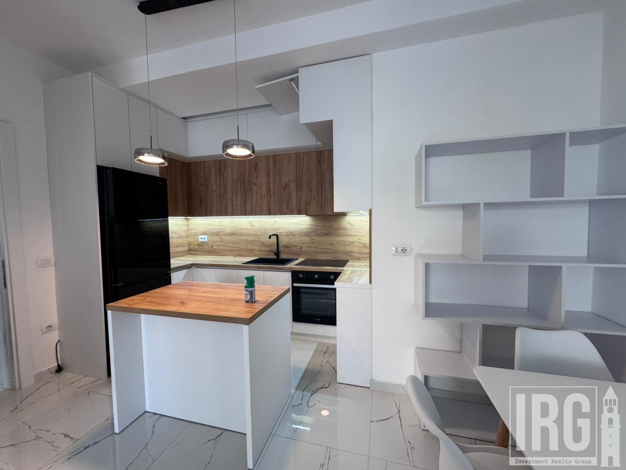 Apartament 2+1+2 me qira – Rruga e Dibrës, Tiranë