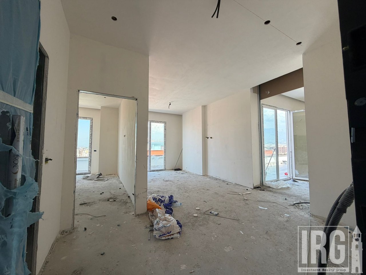 APARTAMENT 1+1 ME VERANDE NE YZBERISHT!