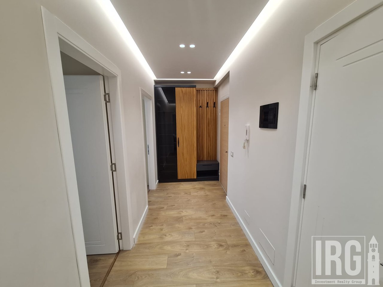 APARTMENT 2+1+PARKING AT THE FIRST MUNICIPALITY!