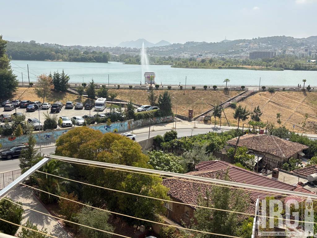 APARTAMENT 3+1+POST PARKIMI ME QERA TE KOMPLEKSI NOBIS, ME PAMJE NGA LIQENI TIRANES