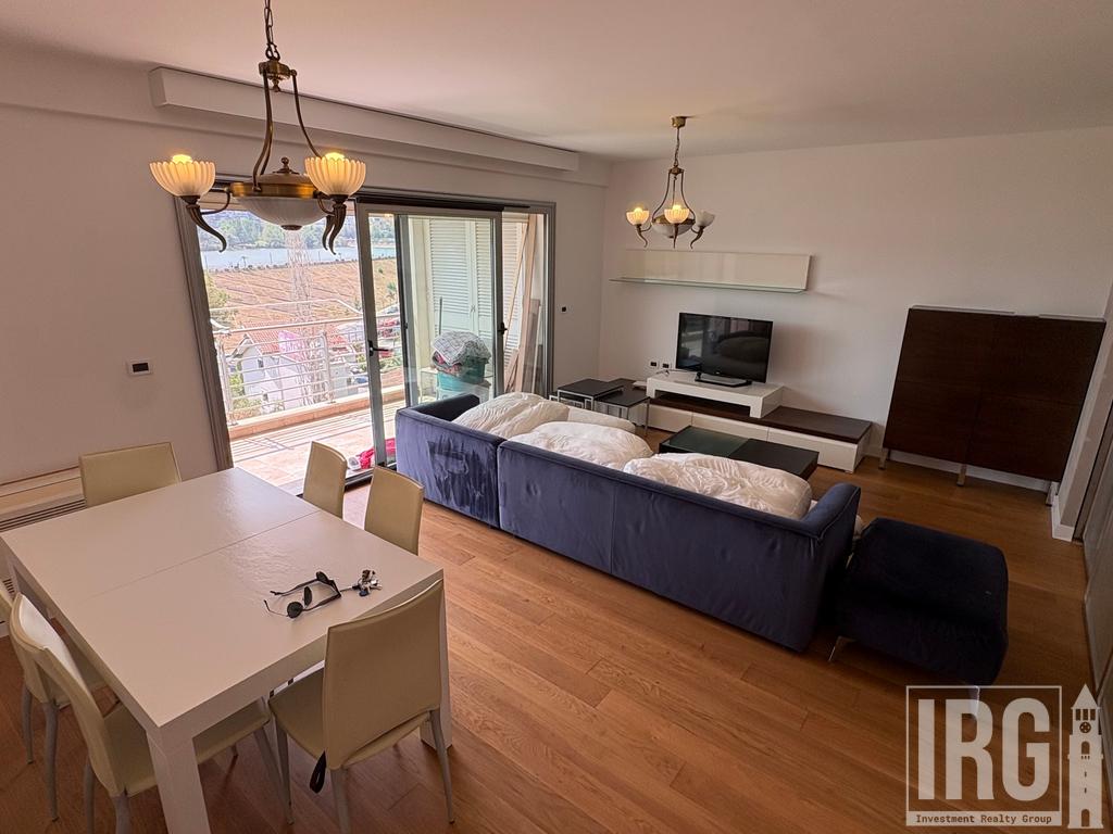APARTAMENT 3+1+POST PARKIMI ME QERA TE KOMPLEKSI NOBIS, ME PAMJE NGA LIQENI TIRANES