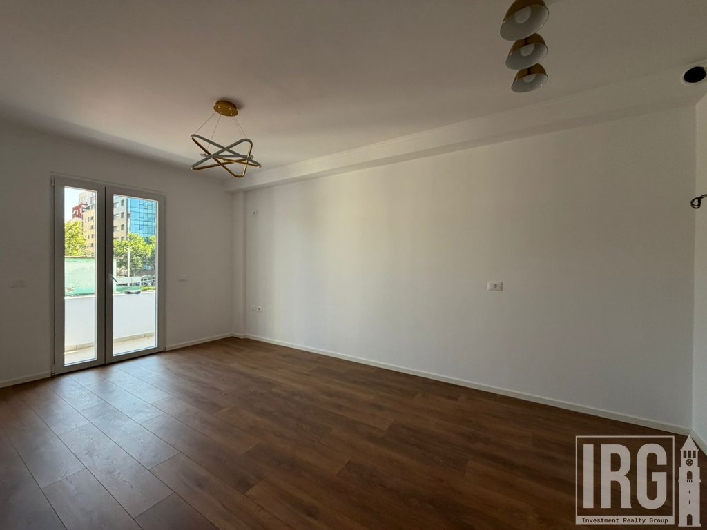 SHITET APARTAMENT 1+1 NE LAPRAKE, PRANE ZOJA KESHILLIT TE MIRE