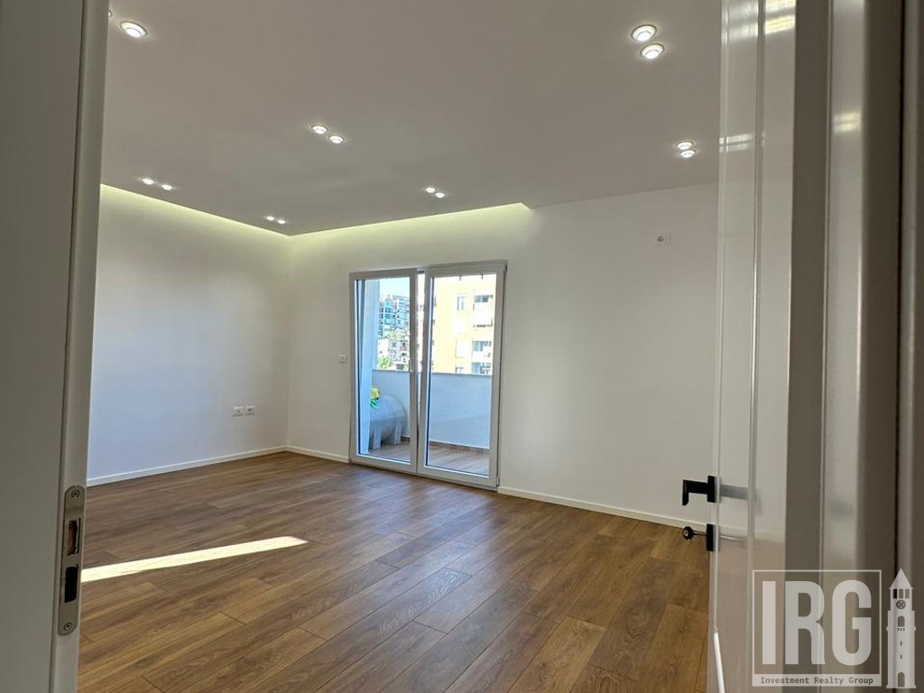 APARTAMENT 2+1 PËR SHITJE, Rr. Brraka, mbrapa Fakultetit të Shkencave!