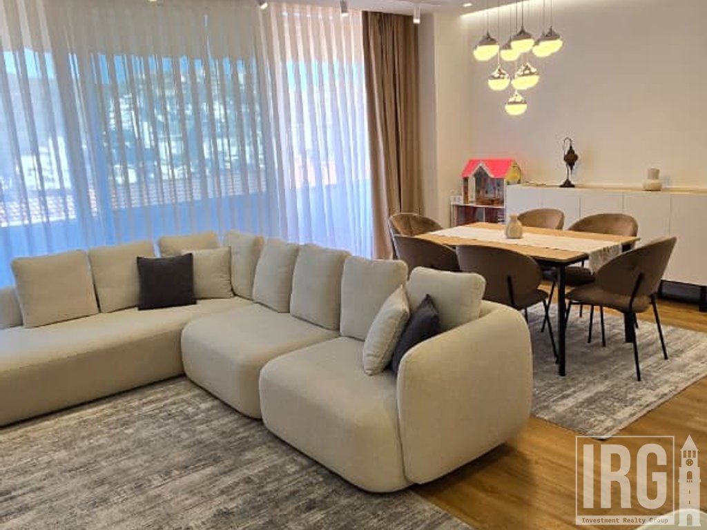2+1+2 PËR QIRA | LIQENI I THATË

📍 Pranë Radisson Hotel
🚗 Post parkimi me karikim për makinë elektrike