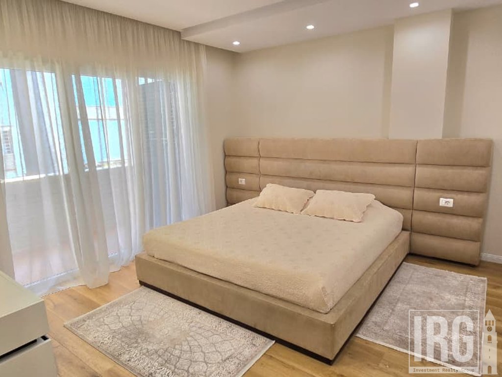 2+1+2 PËR QIRA | LIQENI I THATË

📍 Pranë Radisson Hotel
🚗 Post parkimi me karikim për makinë elektrike
