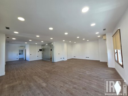ZYRE ME QERA TE HILTON, PRANE KOMPLEKSIT DELIJORGJI
